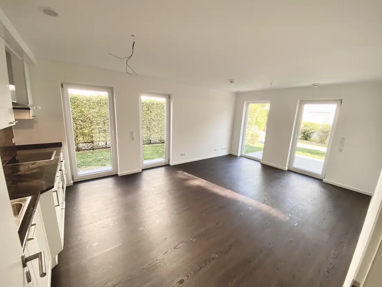 Hochwertig ausgestattete Wohnung mit Terrasse – Eingebettet in den grünen Gemeinschaftsgarten